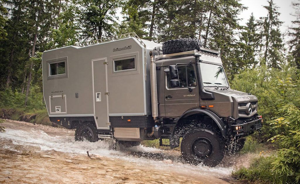 Illustratie voor: Deze EX 435 Bimobil camper is een all-round expeditie voertuig