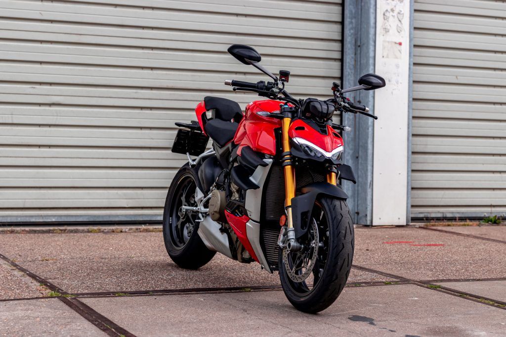 Ducati Streetfighter V4 S