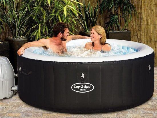 opblaasbare jacuzzi