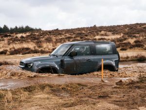 Land Rover Defender 90