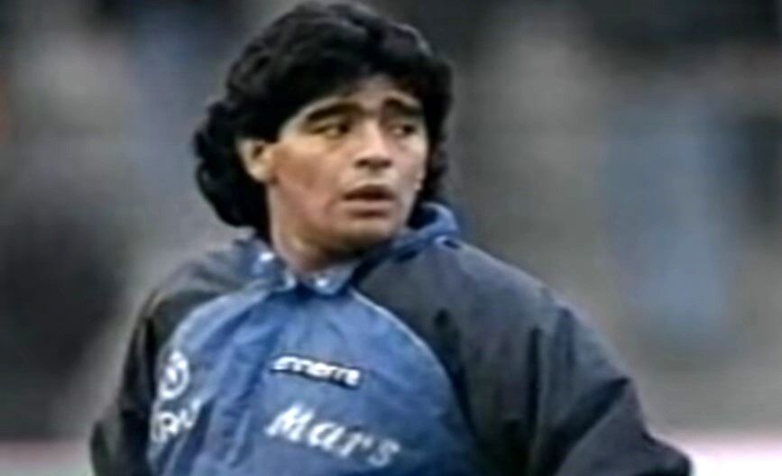 hand van god diego maradona wedstrijdbal