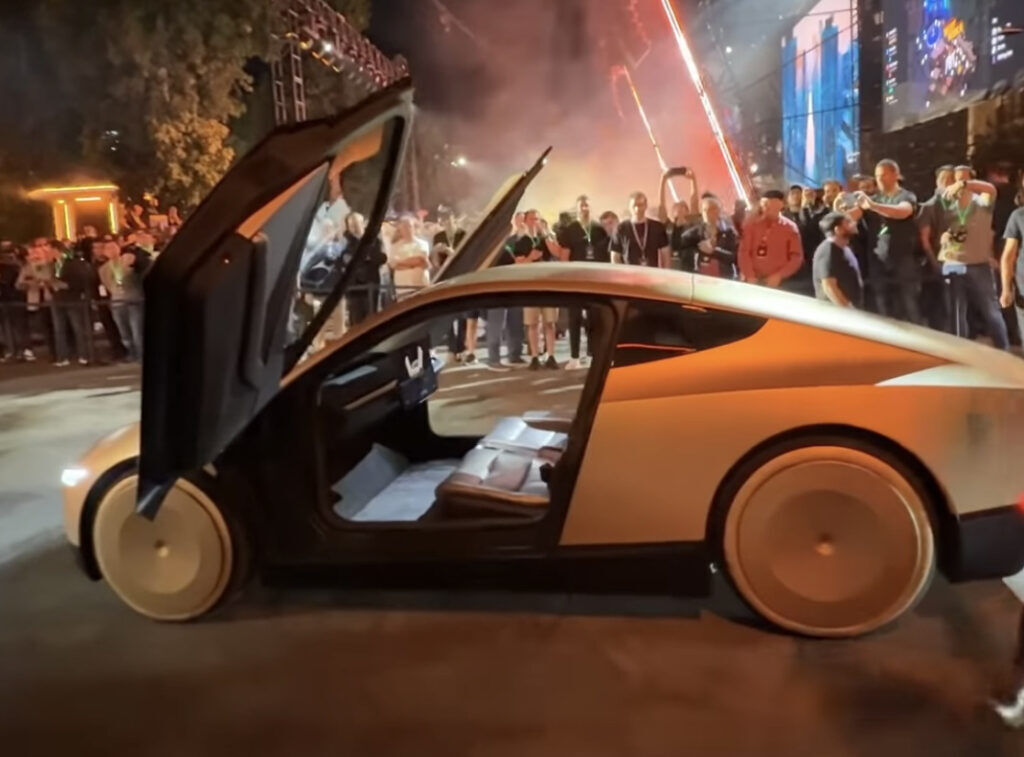 Tesla robot-taxi