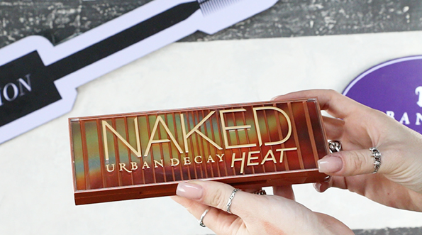 Illustratie voor: Urban Decay Naked Heat palette make-up look + review