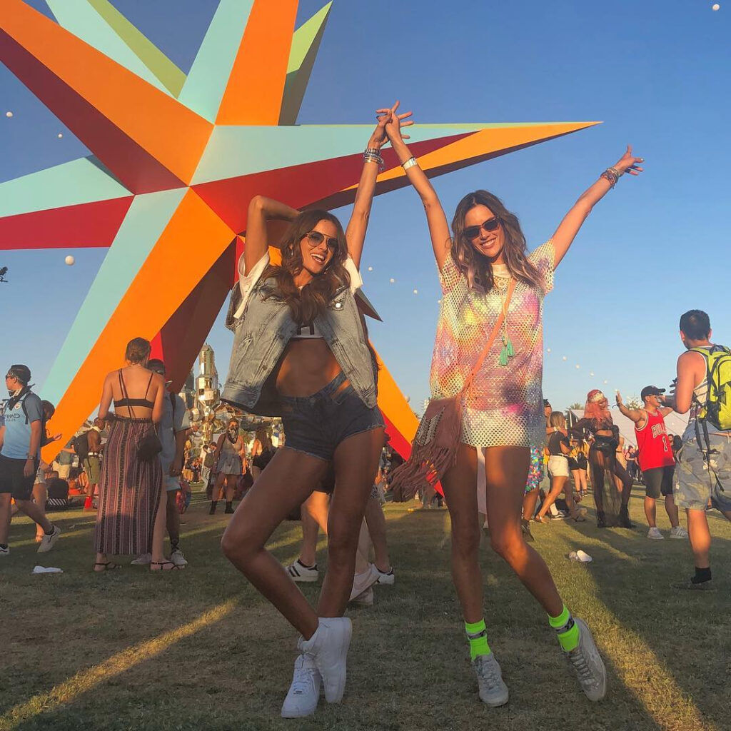 Illustratie voor: 5x influencers gespot met de perfecte festival outfit 2018