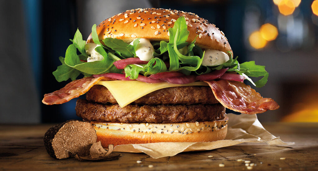 Illustratie voor: McDonald’s heeft een nieuwe burger met truffel en deze wil je proeven