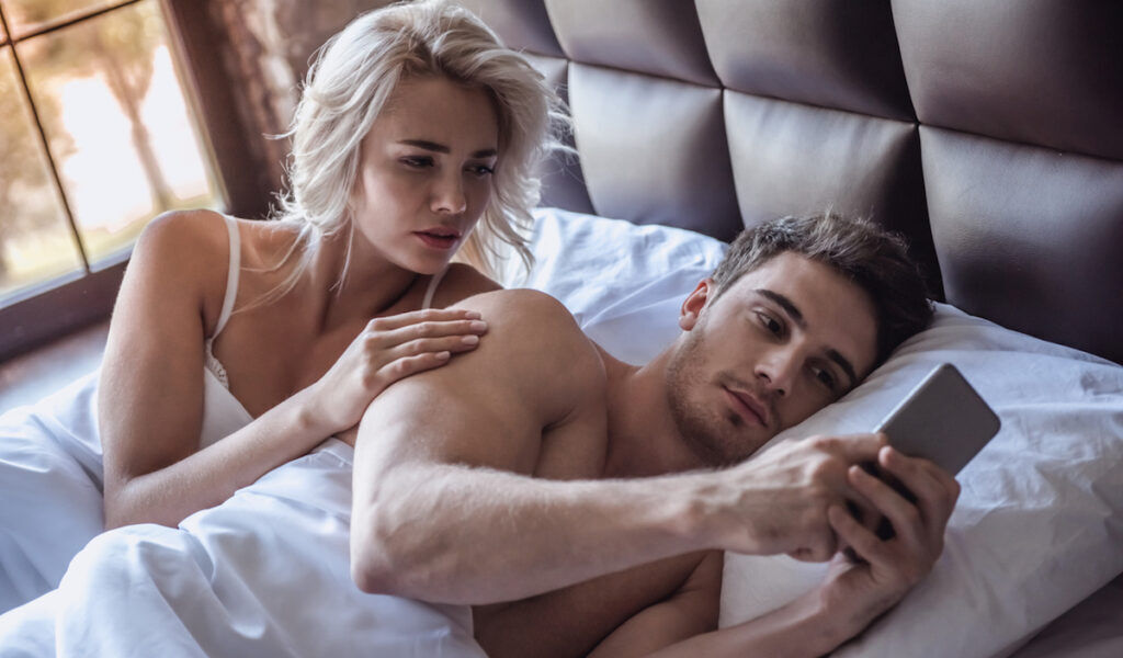 Illustratie voor: OMG! Deze jongen bedroog zijn vriendin op een hele heftige manier