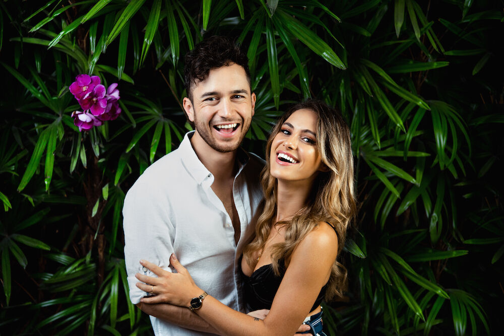 Illustratie voor: Awkward! Thomas en Yasmin zien elkaar na Temptation Island en verleidster Daniëlle is erbij