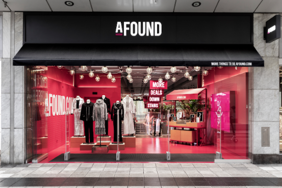 Illustratie voor: H&M opent eerste outletwinkel ‘Afound’ in Nederland