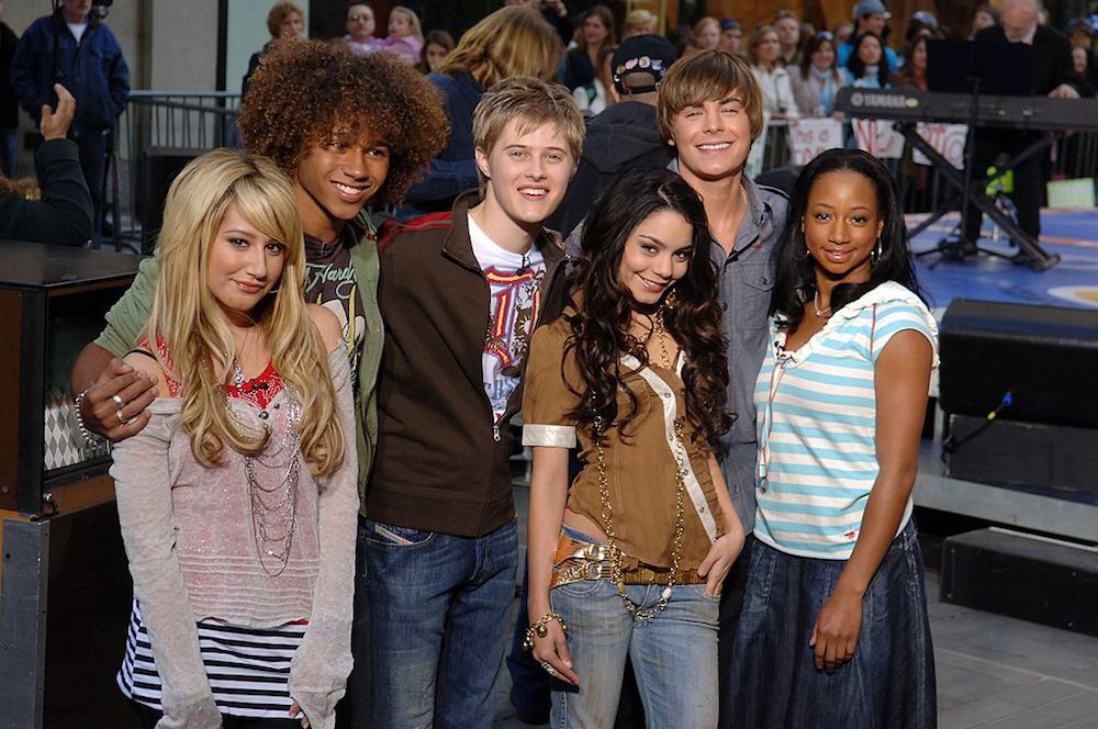 Illustratie voor: Yay! Er komt een High School Musical reünie met Zac Efron