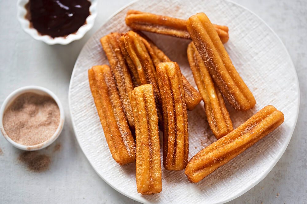 Illustratie voor: De lekkerste churros cupcakes maak je zo