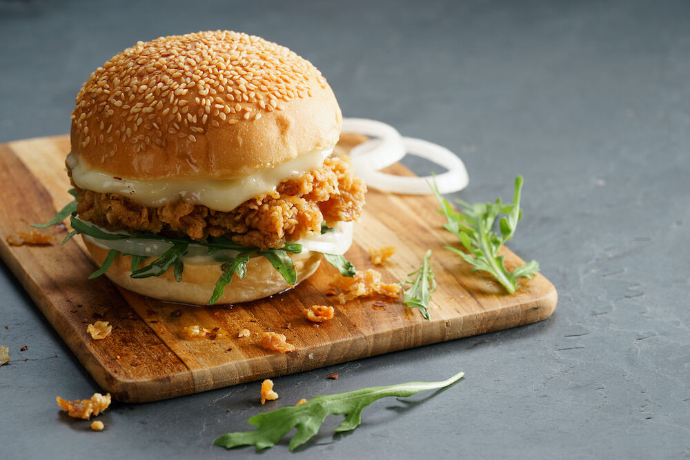 Illustratie voor: Vanaf nu kun je thuis snacken met dit recept voor een gezonde McChicken