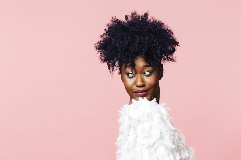 Illustratie voor: We love natural hair! Hier zijn 5 tips voor kroeshaar