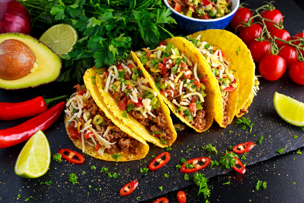 Illustratie voor: Holy quacamoly: zo maak je mini taco’s met quacamole uit de Airfryer