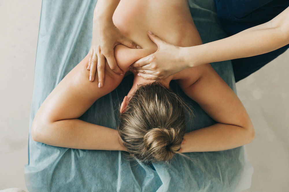 Illustratie voor: Met deze massage tips geef jij jouw lover vanavond nog een heerlijke massage