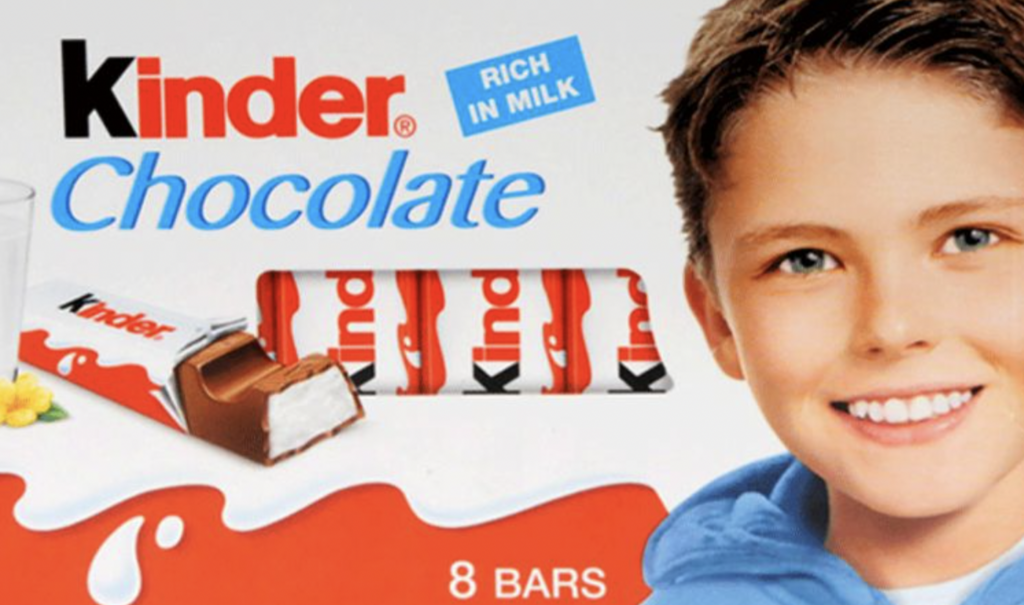 Illustratie voor: Wow: de jongen van de Kinder Chocolade verpakking is echt een hottie geworden