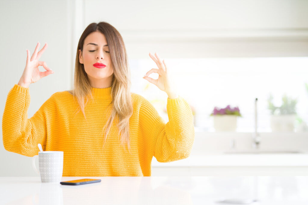 Illustratie voor: Dit zijn de 9 tekenen van stress waardoor je het écht even rustig aan moet doen