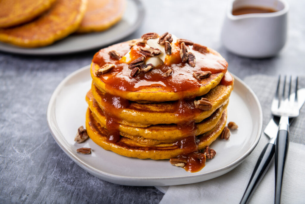 pumpkin-spice-pancakes