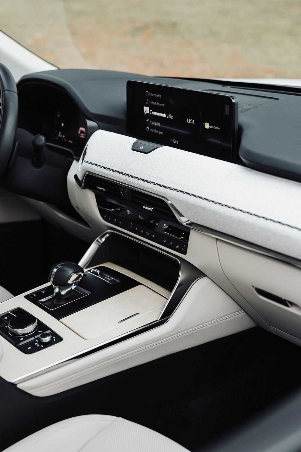 mazda-interieur-japans.jpg 