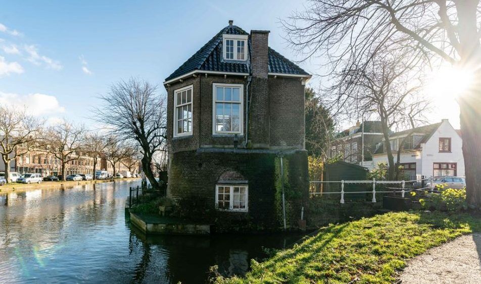 waltoren van stadsmuur Delft