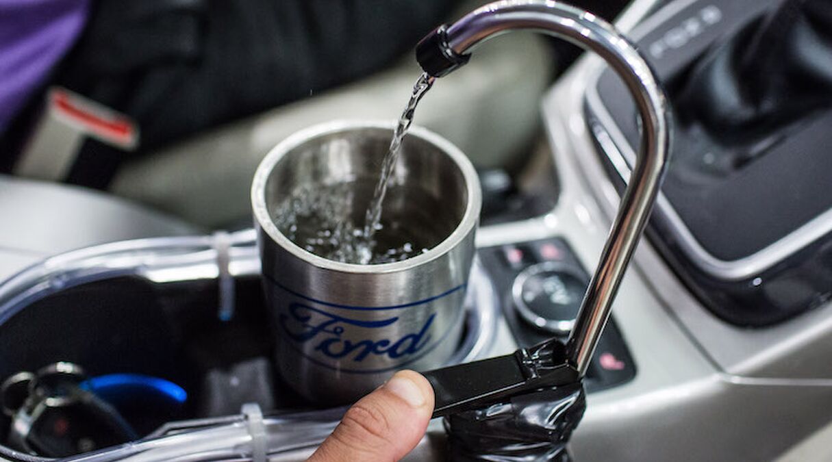 Illustratie voor: Ford komt met een kraan in de auto, maar wij willen een biertap