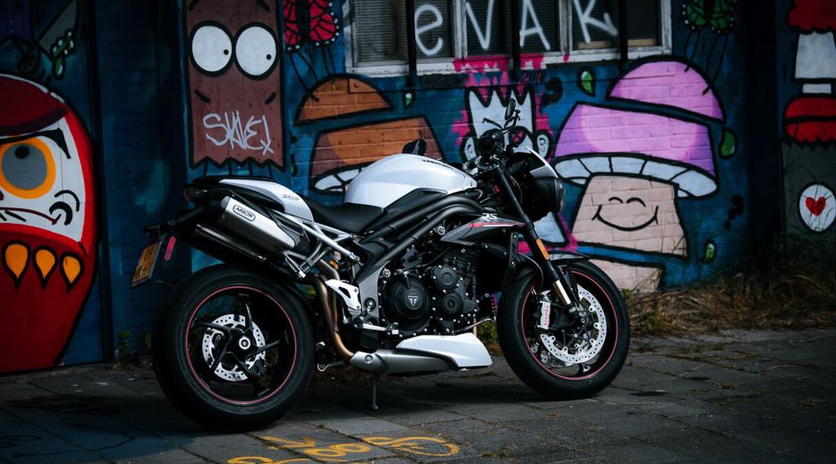 Illustratie voor: De hooligan naked bike: de Triumph Speed Triple RS