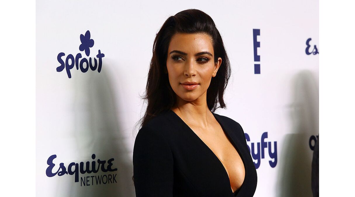 Illustratie voor: Kim Kardashian gaat zonder broek over straat en iedereen is in shock