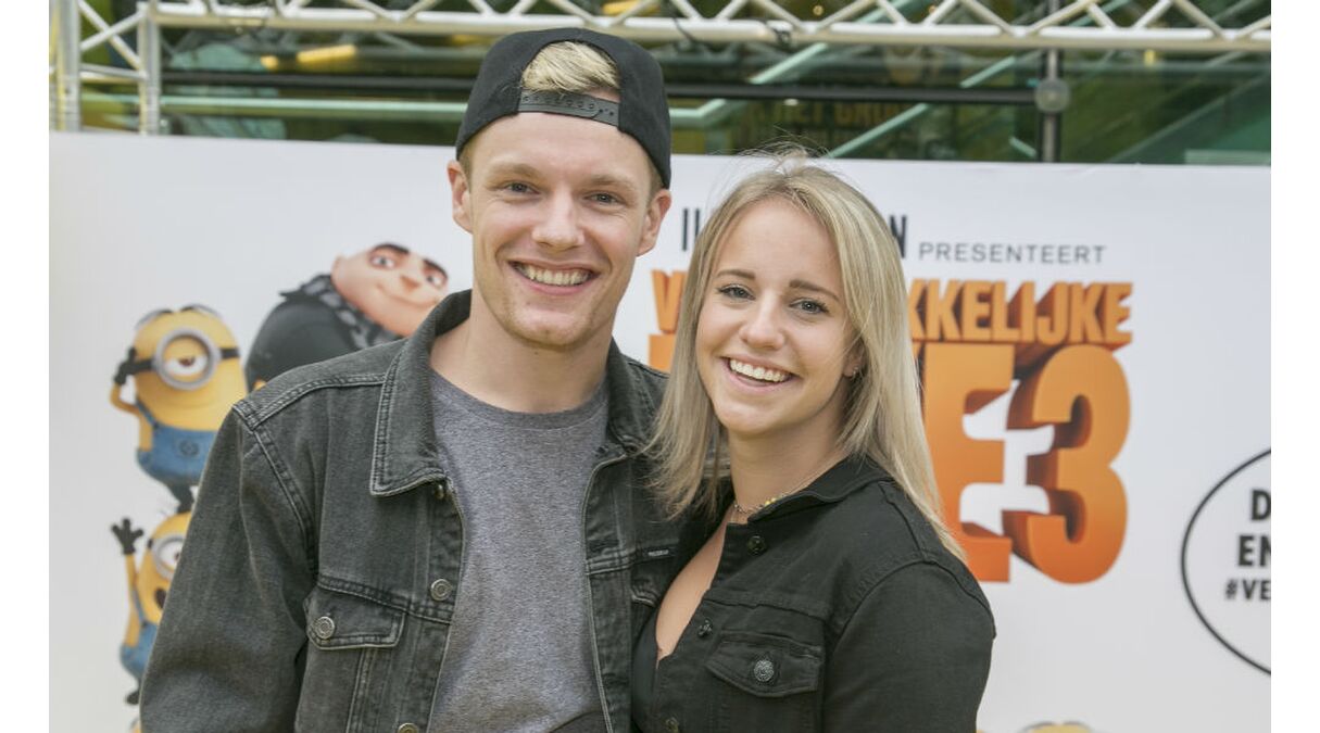 Illustratie voor: OMG! Enzo Knol en Dee zijn samen gespot in Spanje