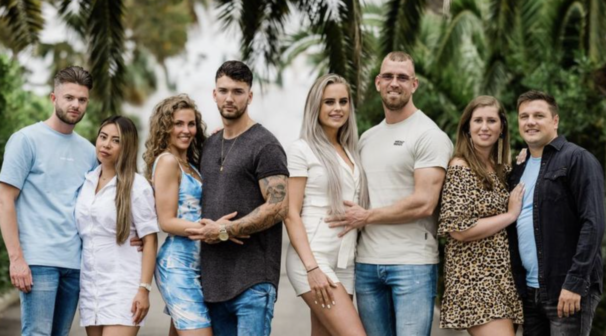 Illustratie voor: Rumour has it dat er wéér een Temptation Island-koppel eerder naar huis gestuurd wordt