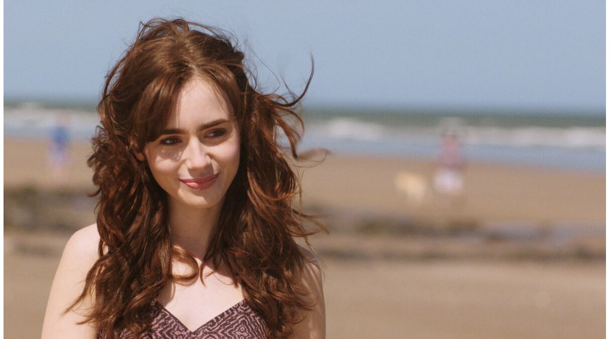 Illustratie voor: Deze 4 films en series met Lily Collins wil je kijken