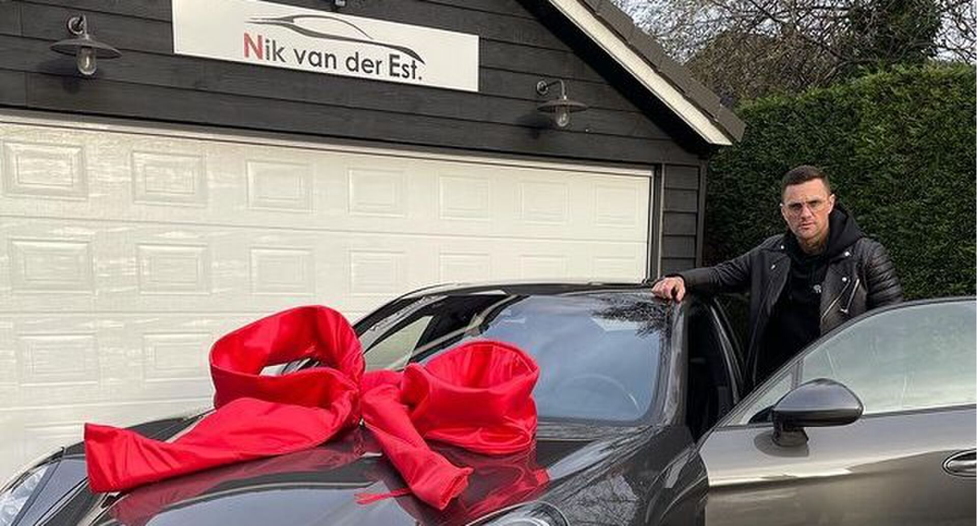 nieuwe auto van nieky holzken porsche panamera gts