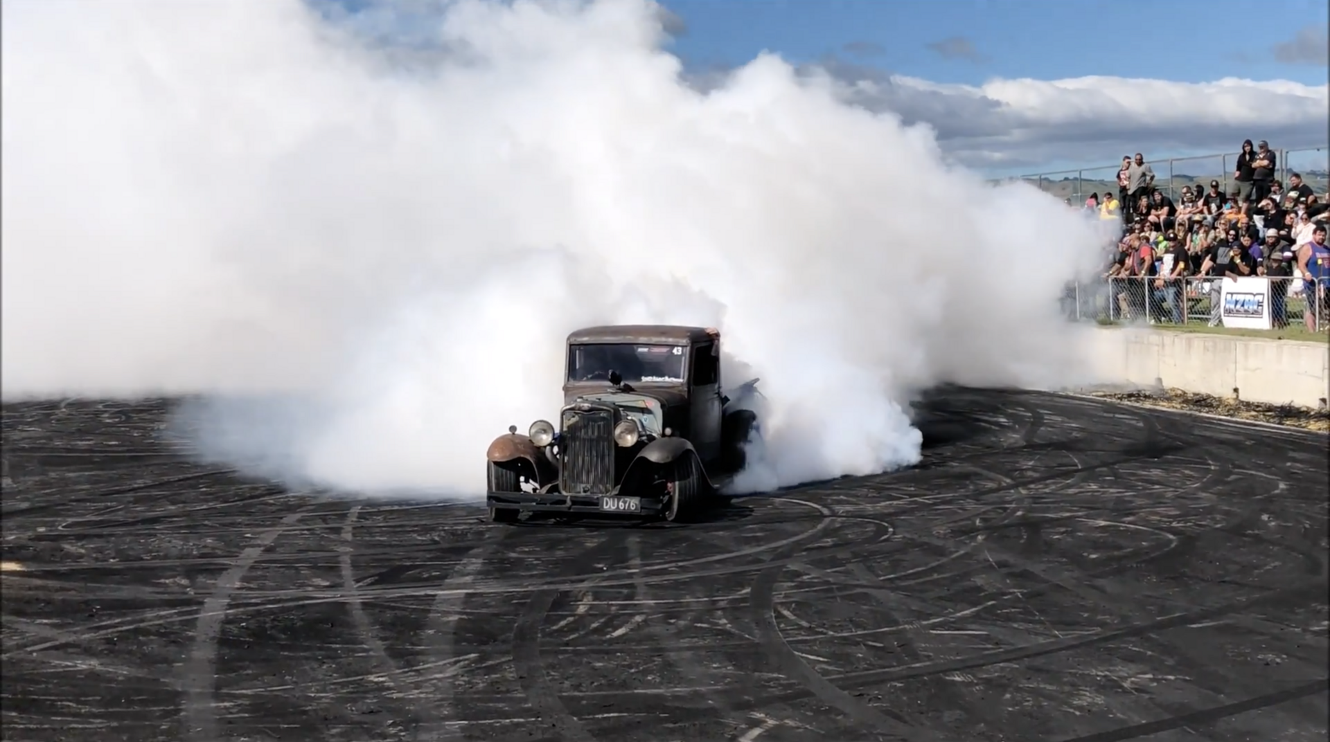 Burnout Bedford Australië