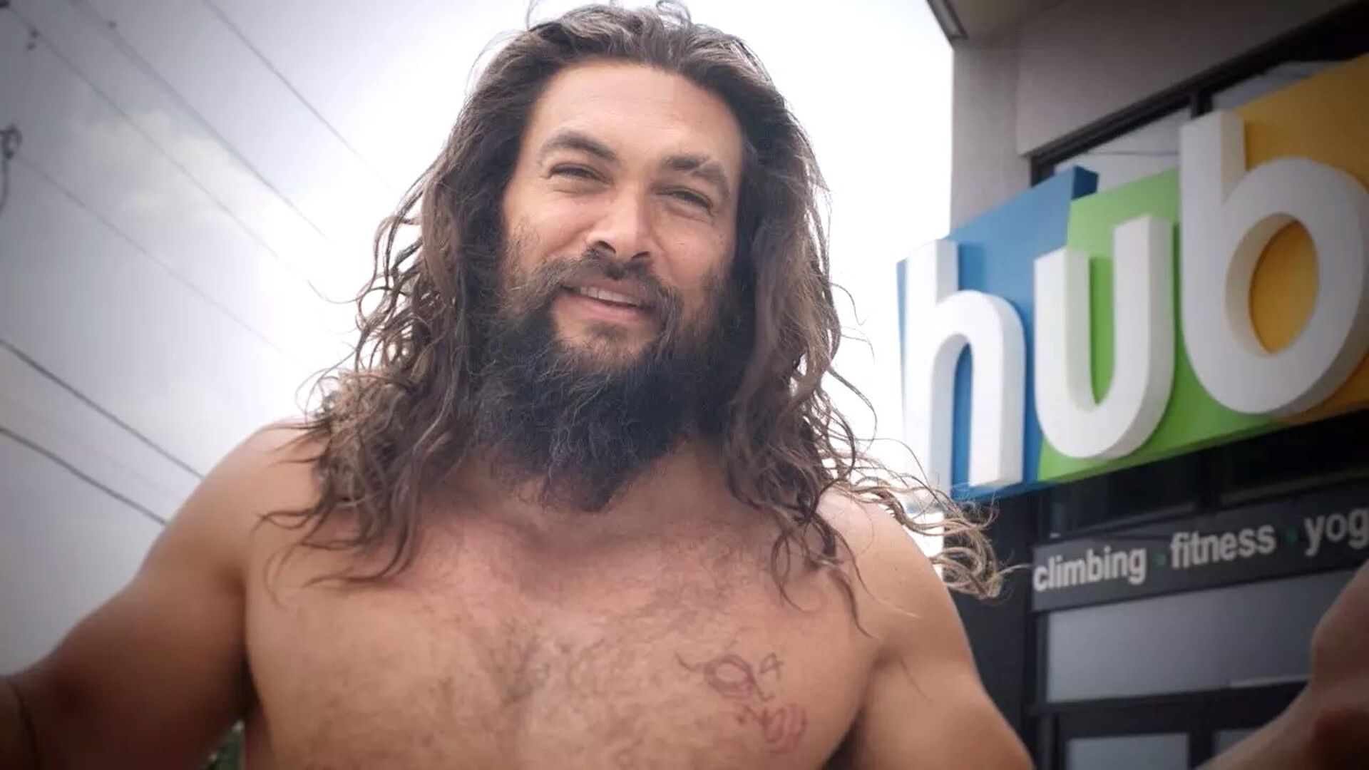 jason momoa gespierd