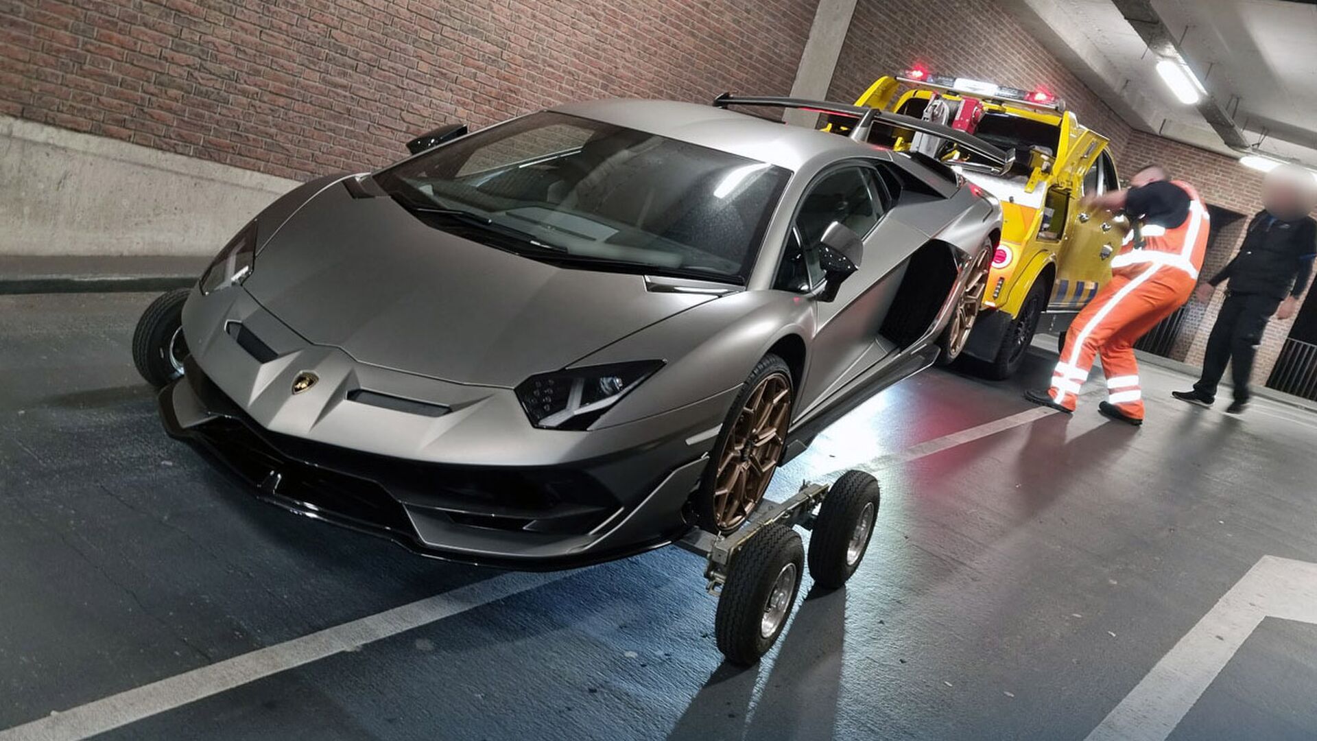 gestolen lamborghini aventador svj