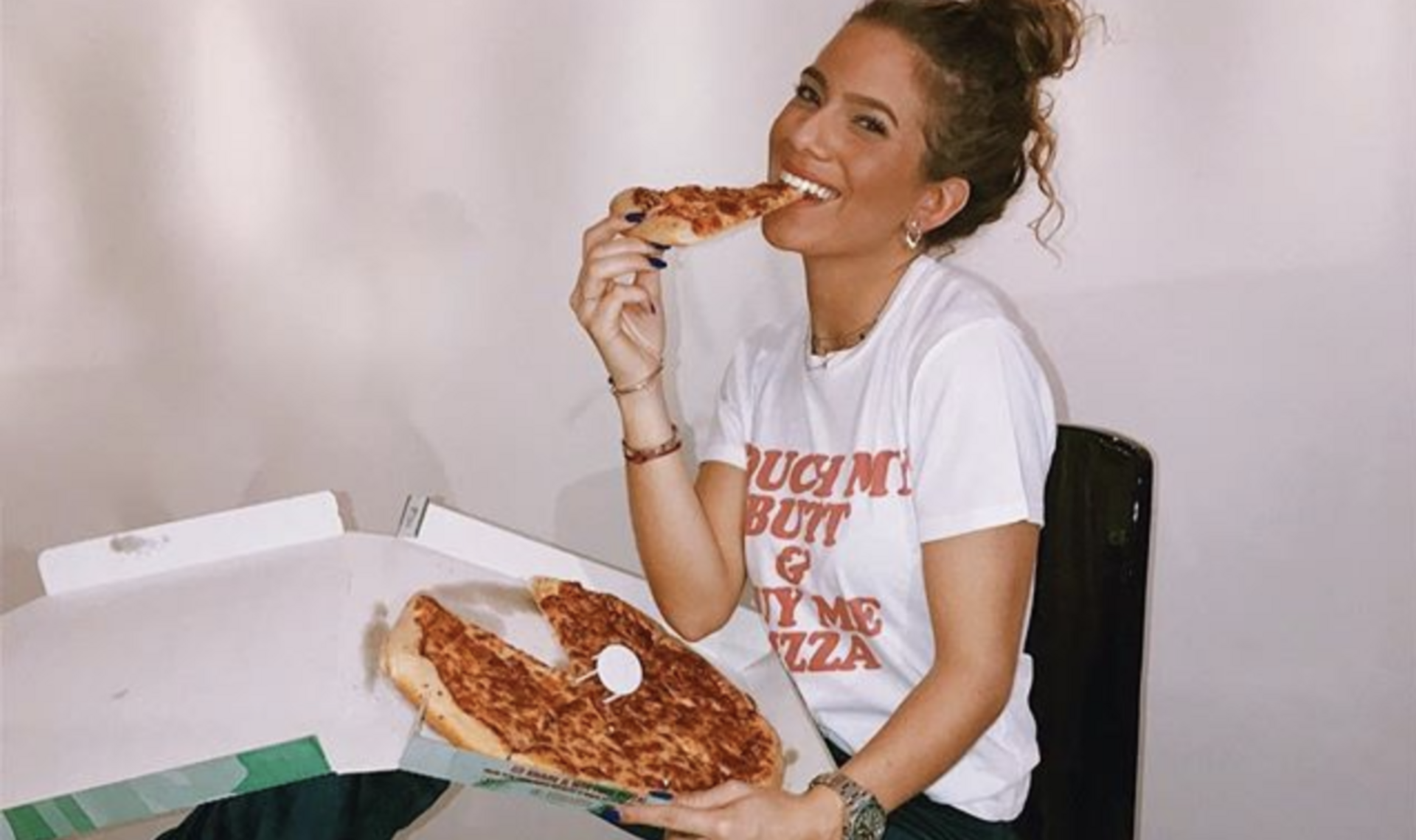 Romy D Fanseca Pizza Influencer