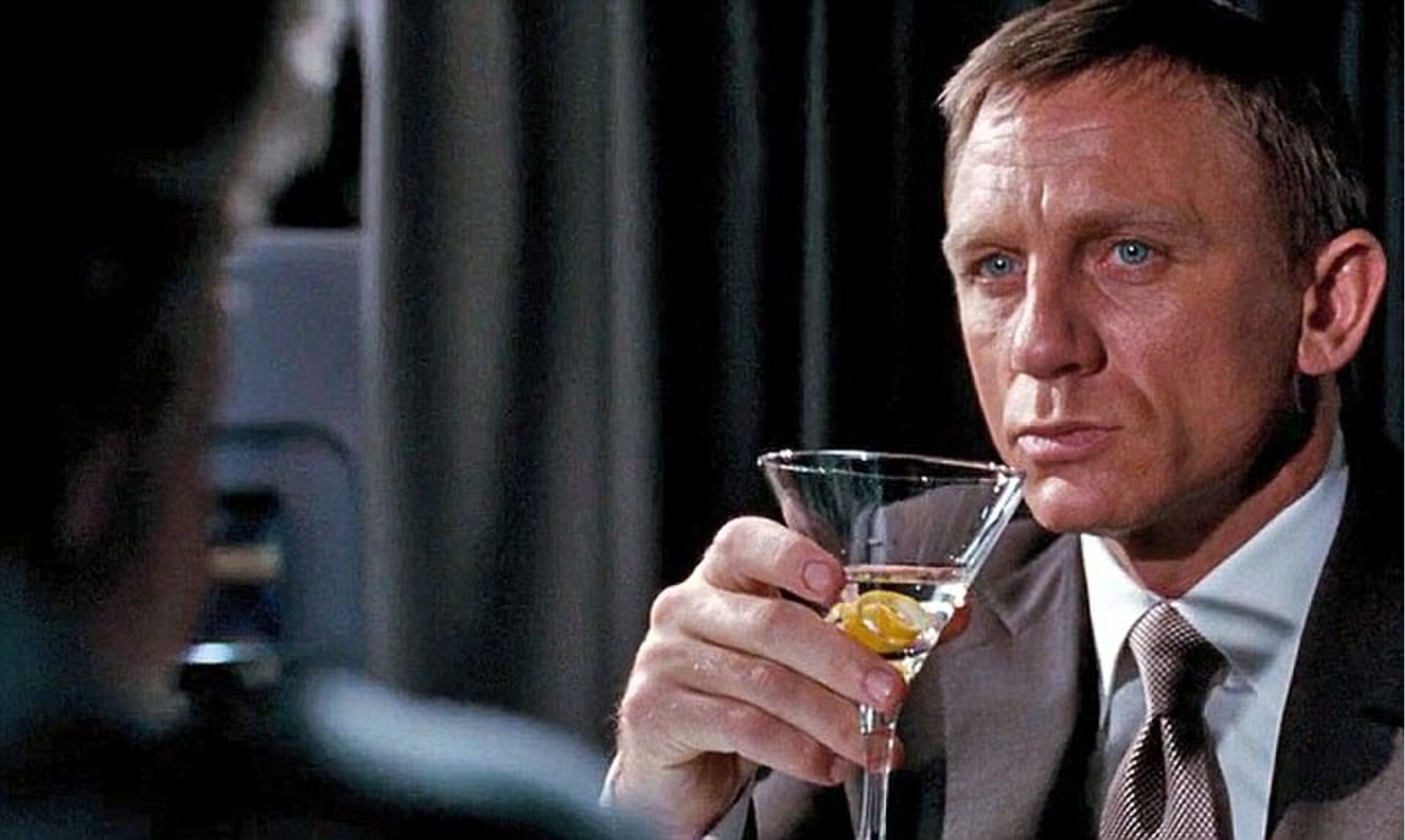 James bond alcoholist gewoonvoorhem header