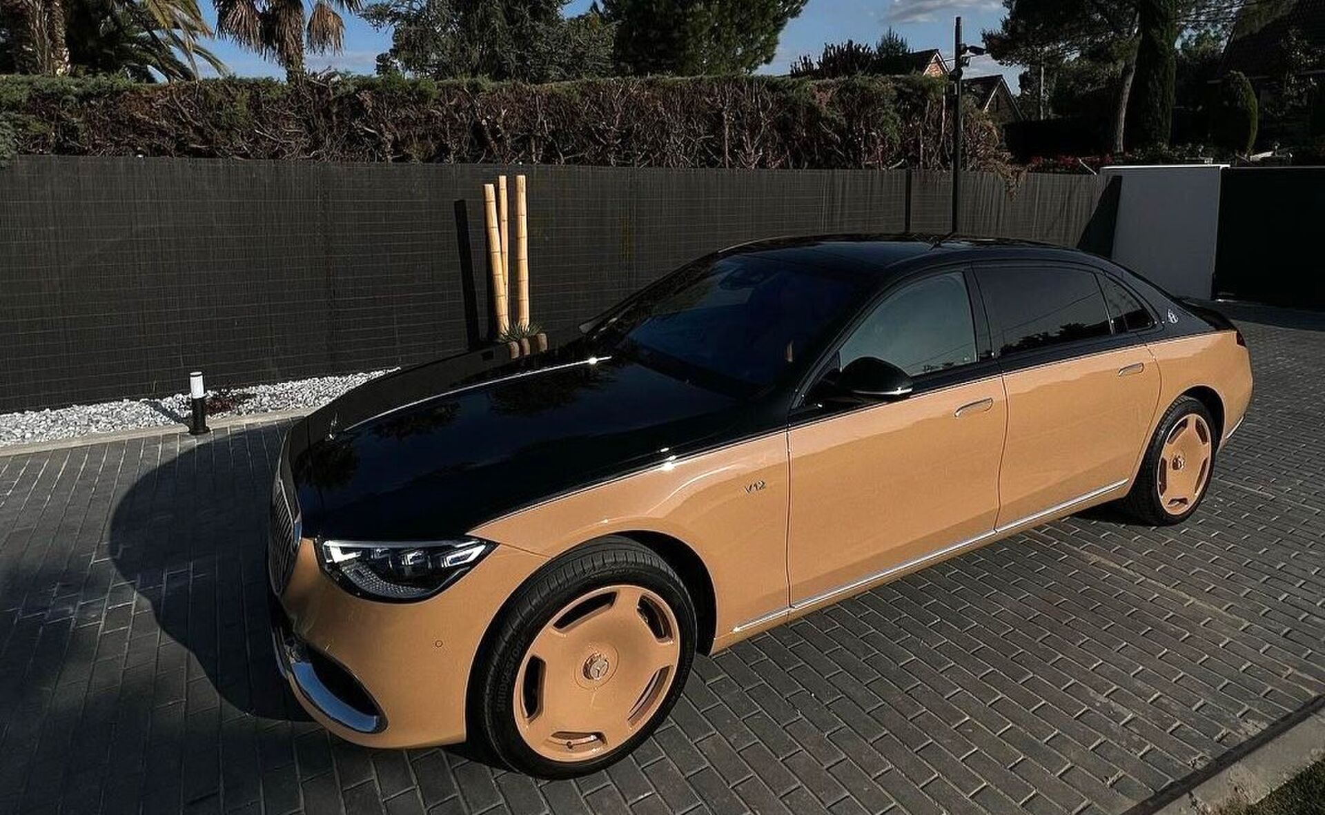 nieuwe auto memphis depay