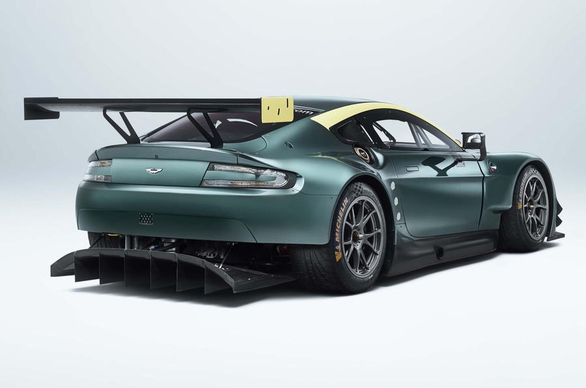 Aston Martin racing