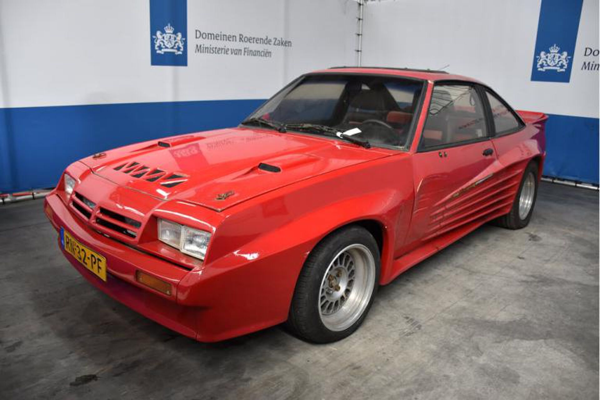 Opel Manta overheid