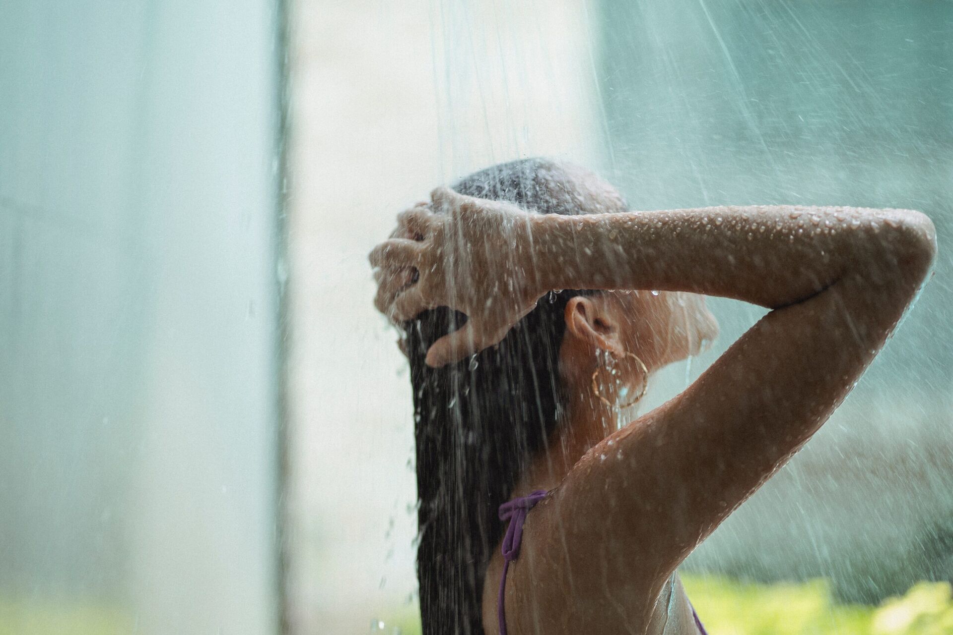 reverse-hair-washing