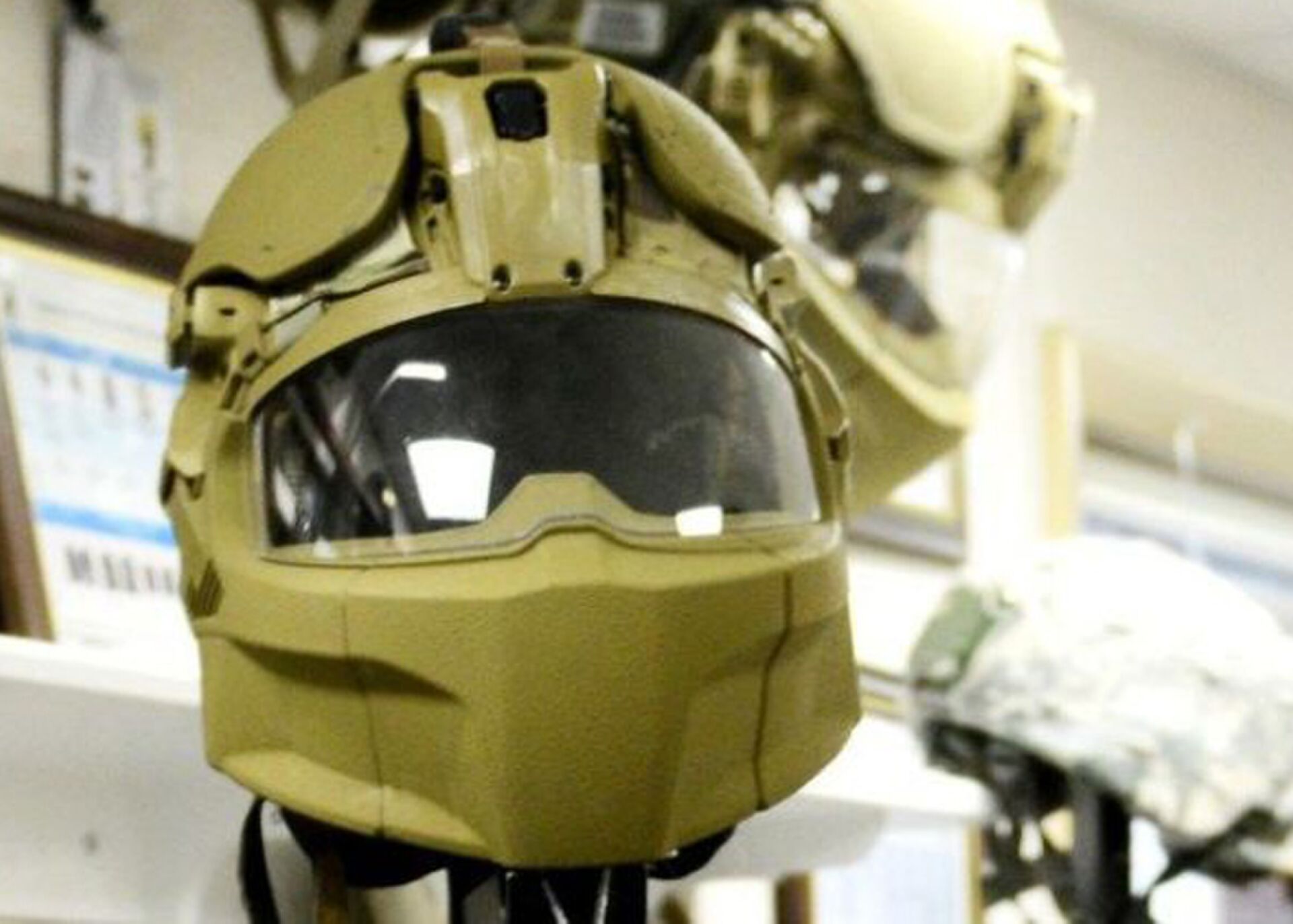 Ceradyne IHPS Ballistic Helmet