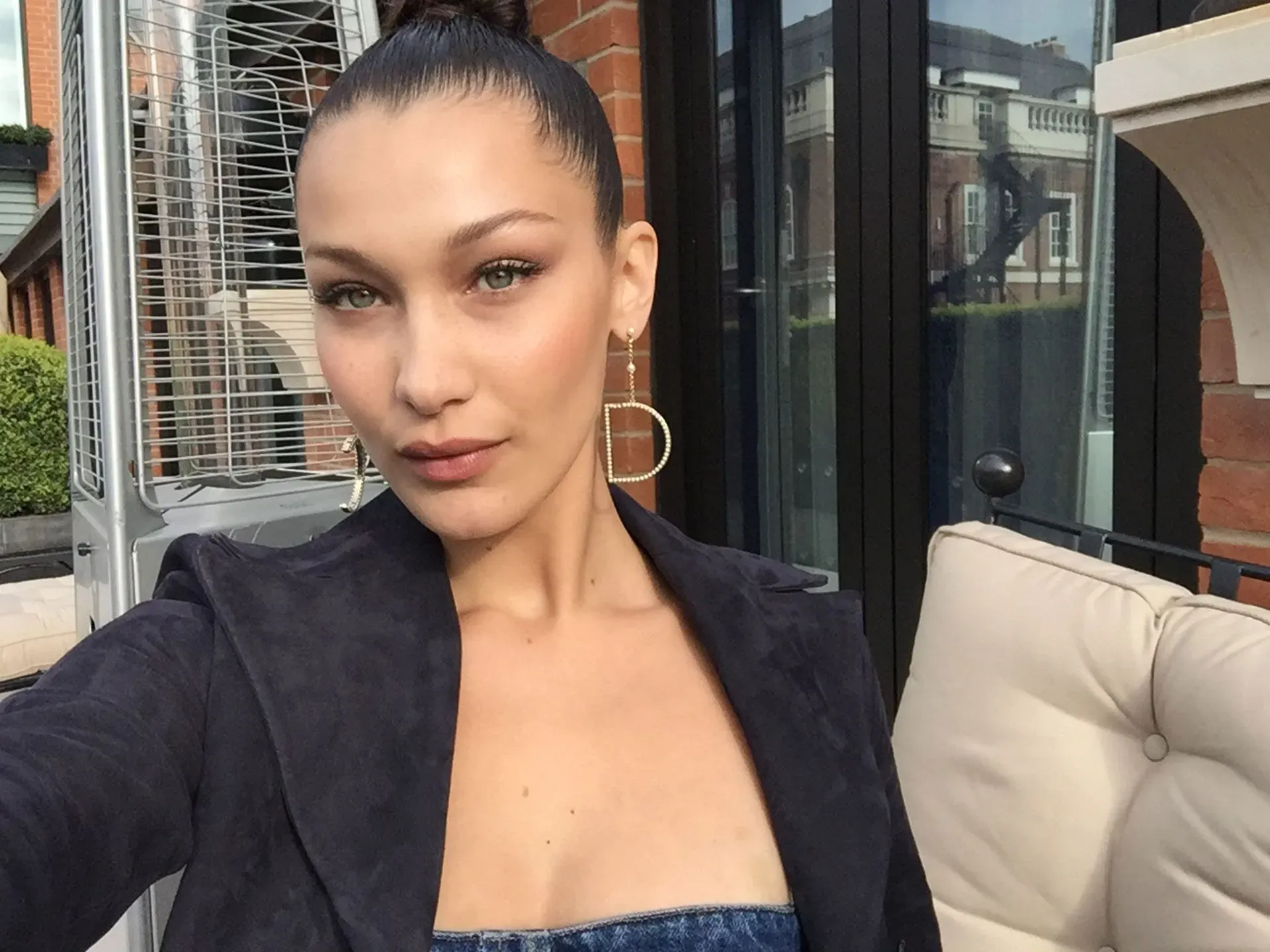 bella-hadid-hntm