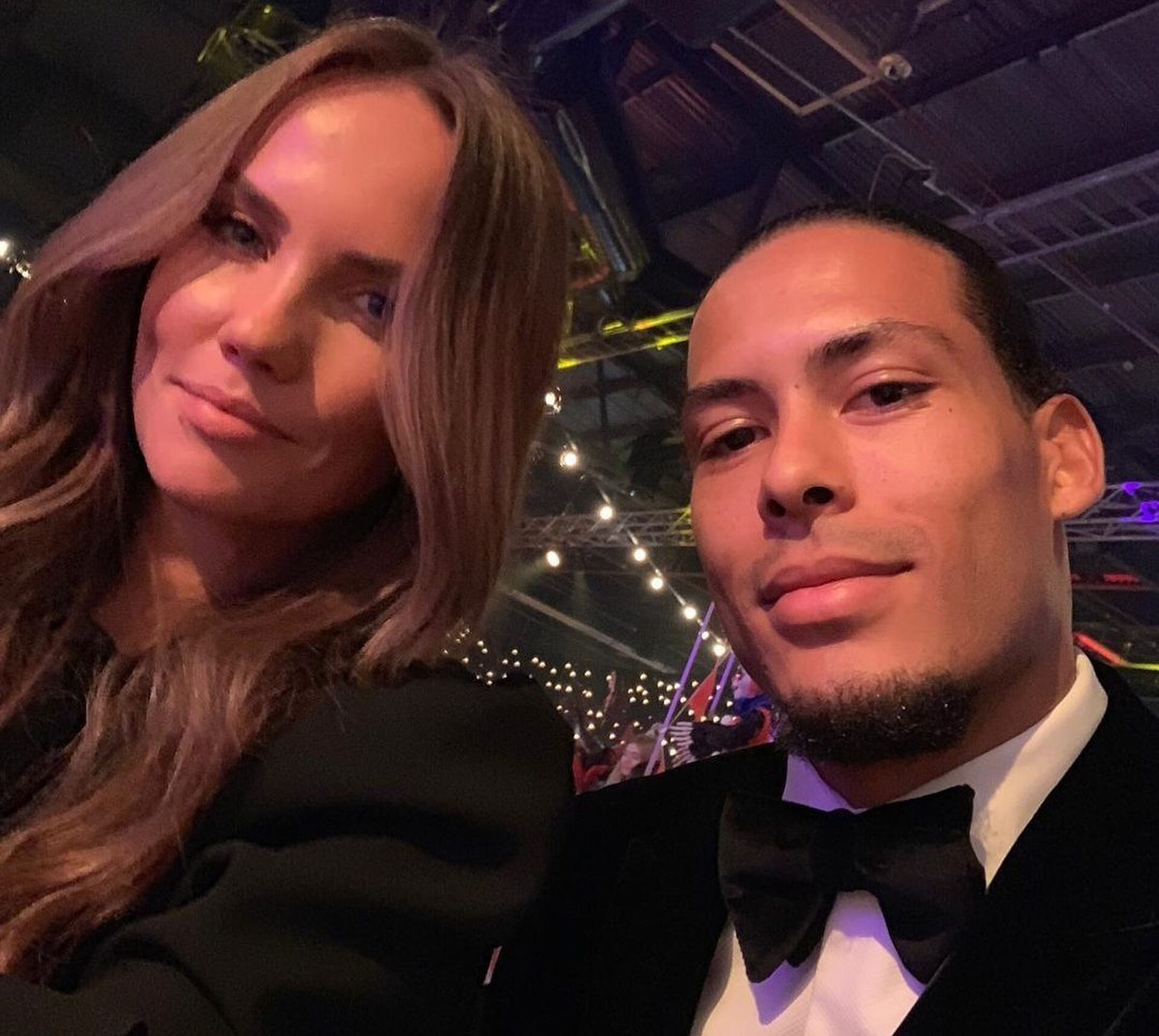 Rike nooitgedagt vrouw Virgil van Dijk