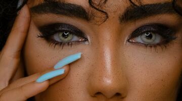 Zo doe je je eyeliner zoals Chanel