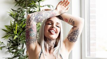 Pommeline Tillière (Temptation Island) gaat uit de kleren op Instagram-foto's