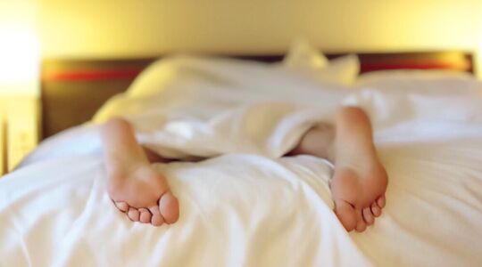 slapen tijdens hittegolf afkoeling tips