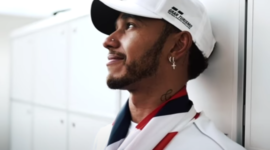 Lewis Hamilton stopt gaat door Formule 1