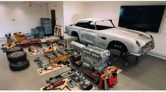 aston martin db5 3